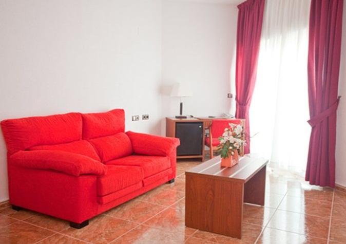 La Familia Gallo Rojo 4*