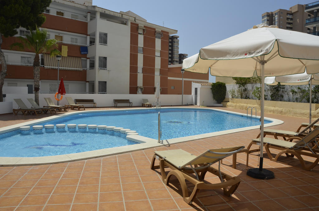 Hotel La Familia Gallo Rojo