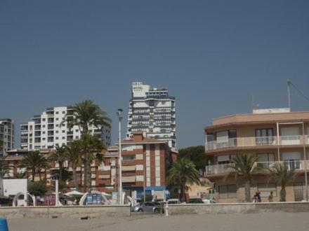 La Familia Gallo Rojo Hotel